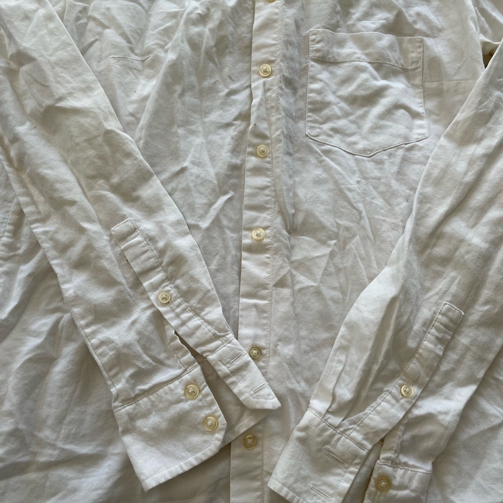 GAP white “shrunken boyfriend” button up shirt - Picture 6 of 8